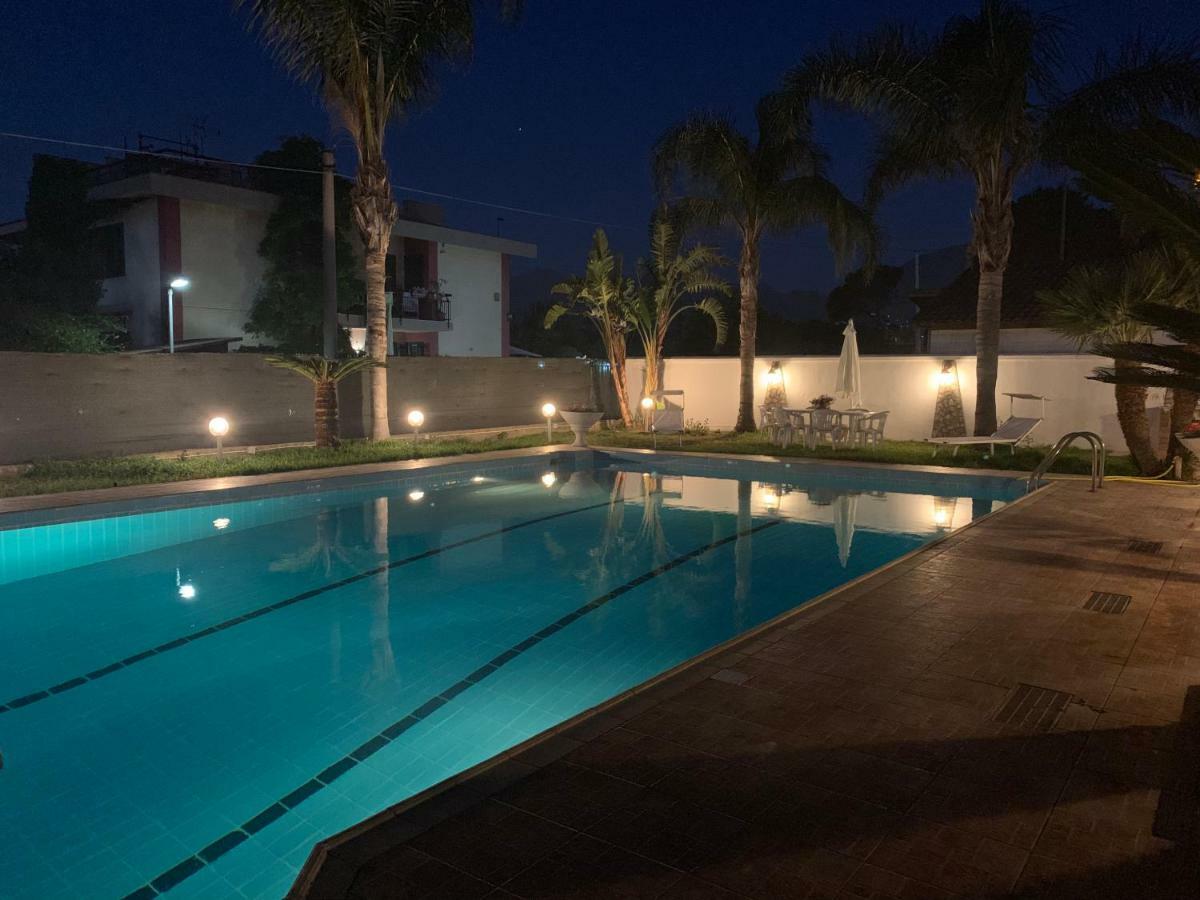 Casa Vacanze Villa Grace Villagrazia Di Carini Екстер'єр фото