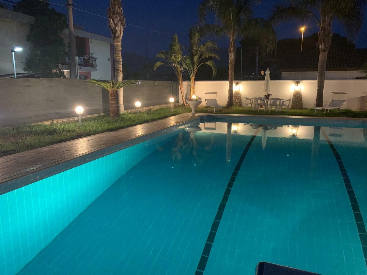 Casa Vacanze Villa Grace Villagrazia Di Carini Екстер'єр фото